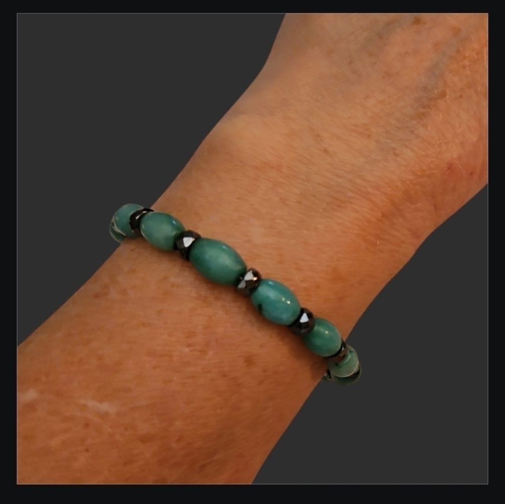 HANDMADE Light Green Gemstone Gunmetal Czech Glass Beaded Toggle Bracelet